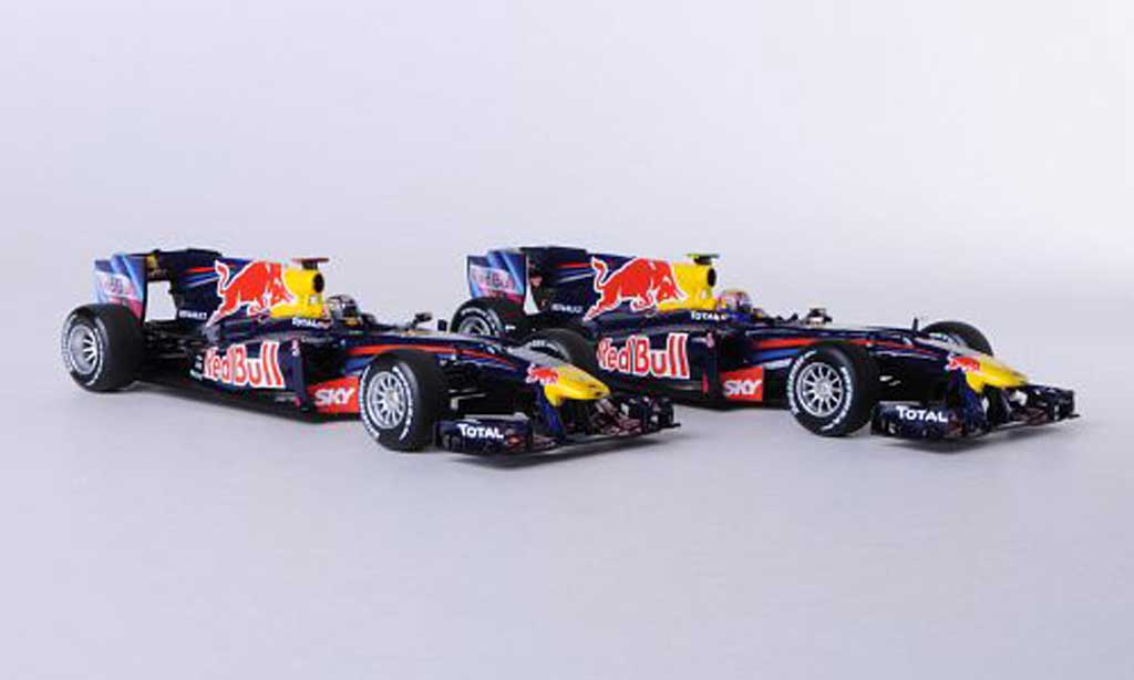 Red Bull F1 2010 1/43 Minichamps 2010 2er-Set: Renault RB6 No.5 S.Vettel und No.6 M.Webber Konstrukteursweltmeister modelauto