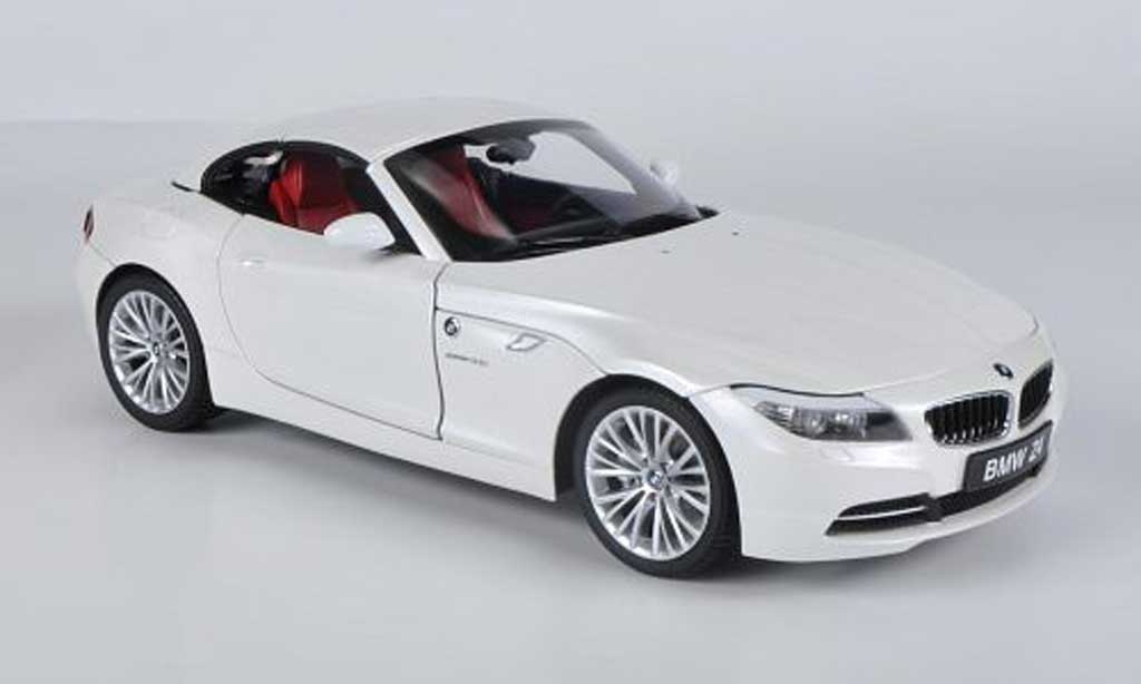 Bmw Z4 E89 1/18 Kyosho E89 sDrive 35i wit modelauto