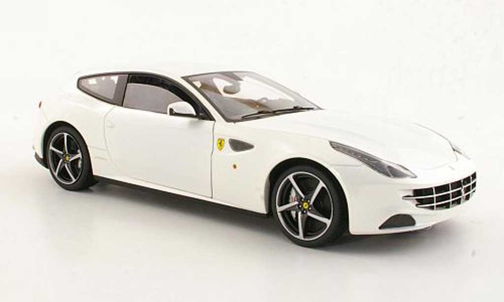 Ferrari FF 1/18 Hot Wheels Elite wit modelauto