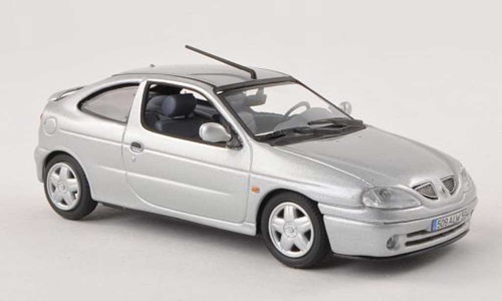 Renault Megane 1/43 Norev Coupe d 2001 modelauto