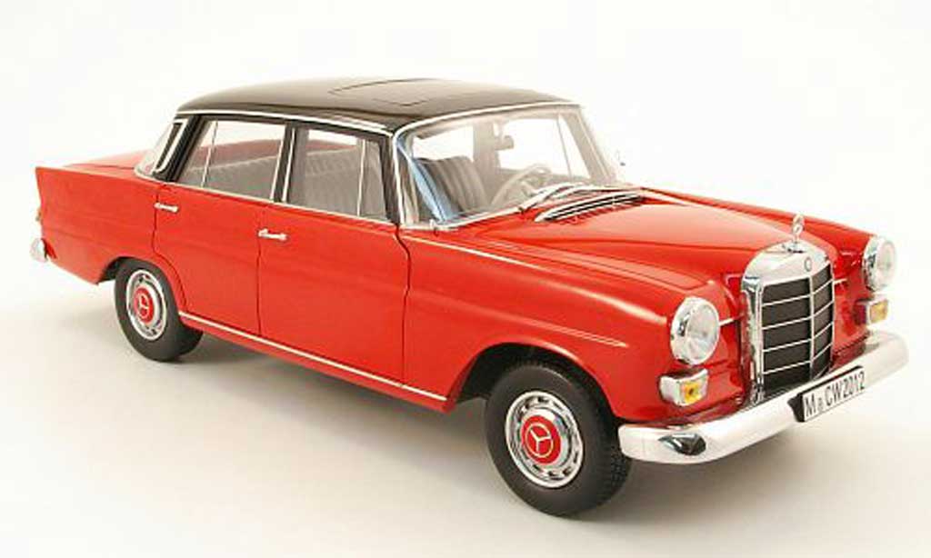 Mercedes 200 1/18 Norev (w110) rood/zwart 1966 modelauto