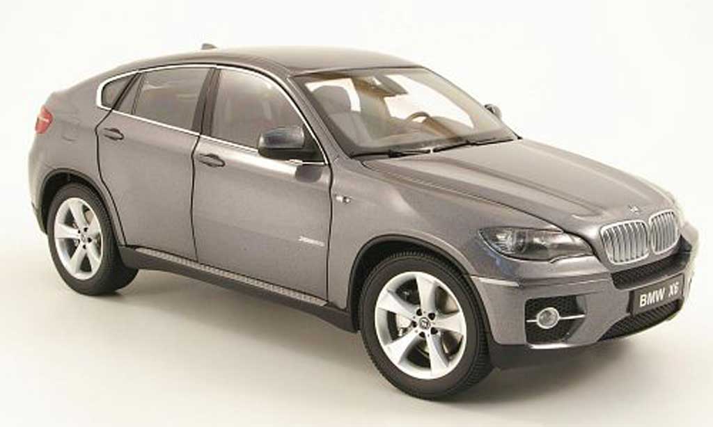 Bmw X6 E71 1/18 Kyosho E71 xdrive 50i grijs modelauto