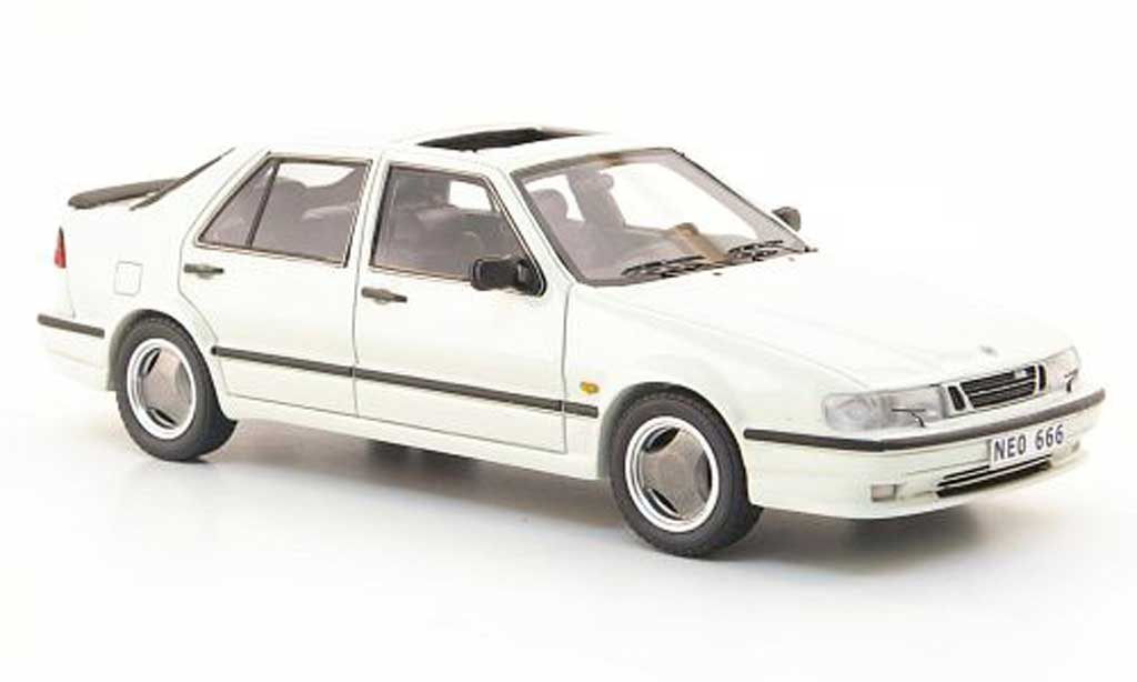Saab 9000 CS 1/43 Neo CS aerien wit 1985 modelauto