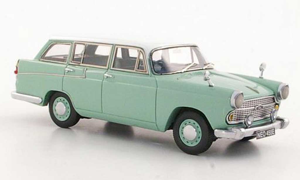 Austin A60 1/43 Neo Cambridge Countryman grijs-groen/wit RHD 1966 modelauto