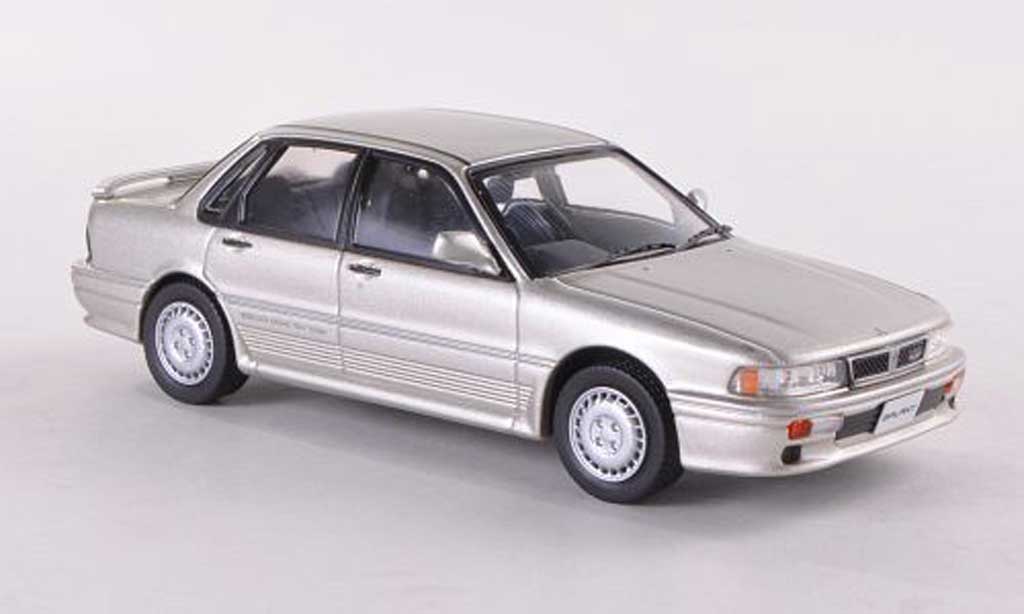 Mitsubishi Galant VR4 1/43 IXO VR4 grijs 1987 modelauto