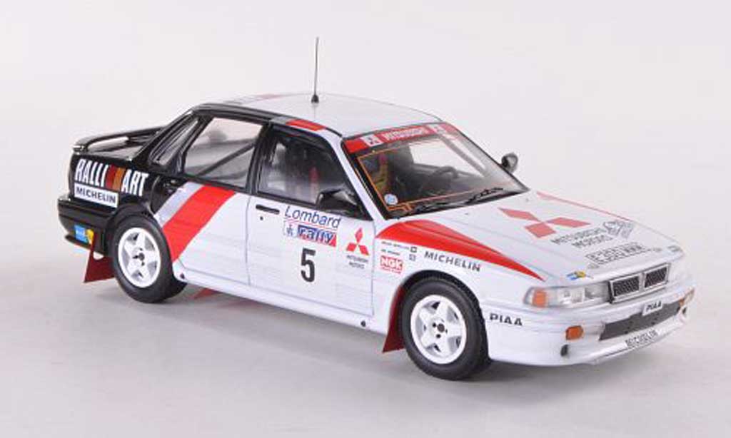 Mitsubishi Galant VR4 1/43 IXO VR4 No.5 Ralliart RAC Rally 1988 Vatanen/Belglund modelauto