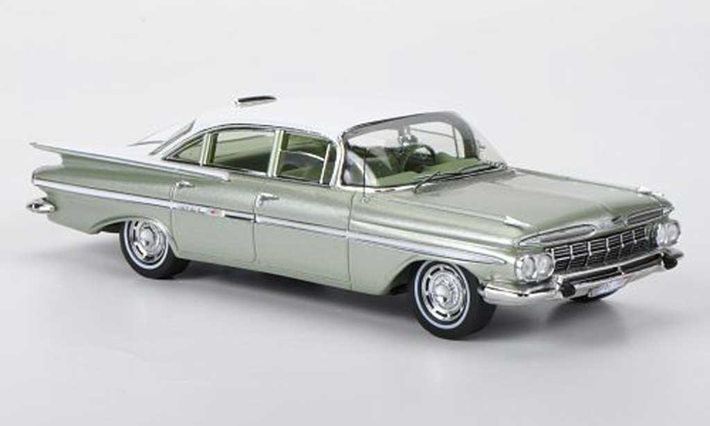 Chevrolet Impala 1959 1/43 Spark 1959 Six Window Sedan grijsgrun/wit 1959 modelauto