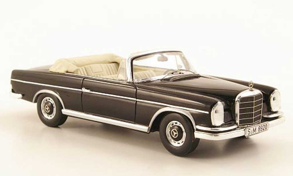 Mercedes 300 SE 1/43 Spark SE SE Cabriolet (W112/3) zwart 1963 modelauto