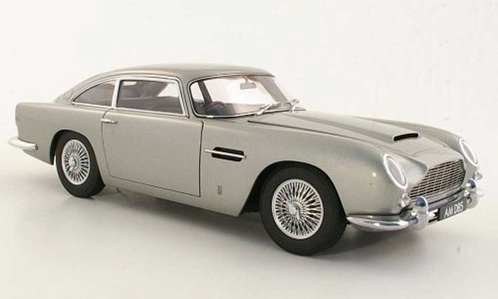 Aston Martin DB5 1/18 Autoart grijs metallic RHD modelauto