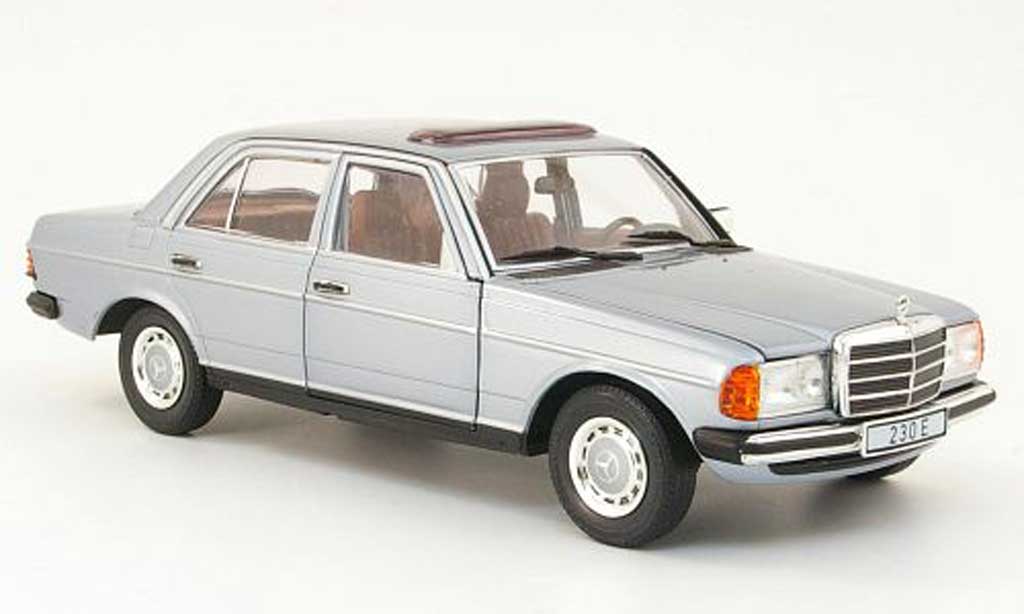 Mercedes 230 1/18 Revell e (w123) metallic blauw modelauto