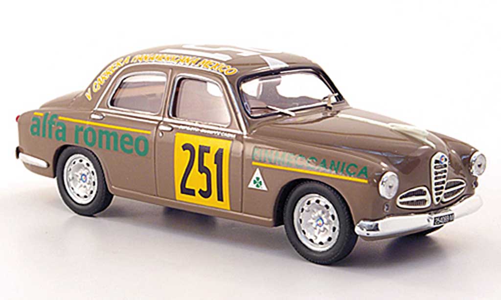 Alfa Romeo 1900 1/43 M4 No.251 Sanesi/Cania Carrera Panamericana 1954 modelauto