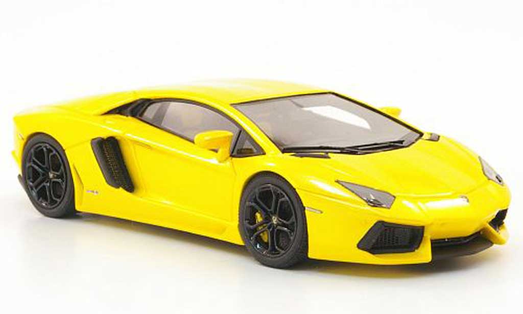 Lamborghini Aventador LP700-4 1/43 Look Smart LP700-4 geel 2011 modelauto