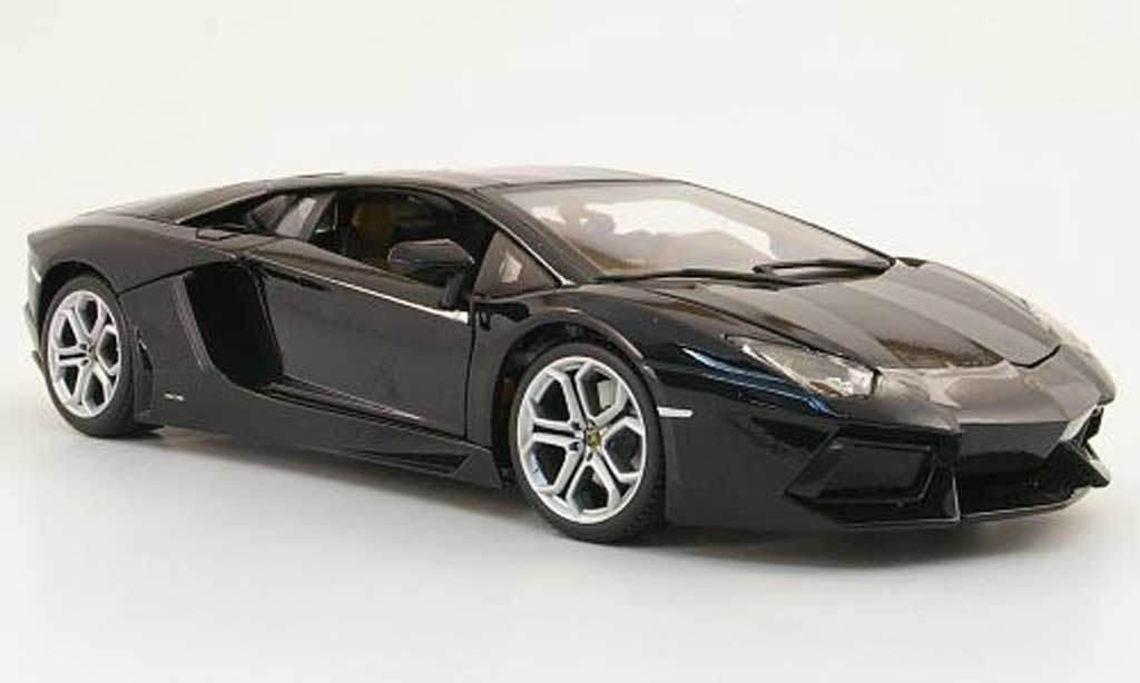 Lamborghini Aventador LP700-4 1/18 Burago LP700-4 zwart 2011 modelauto