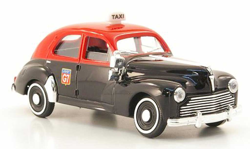 Peugeot 203 Berline 1/43 Solido Sedan Taxi zwart/rood 1954 modelauto