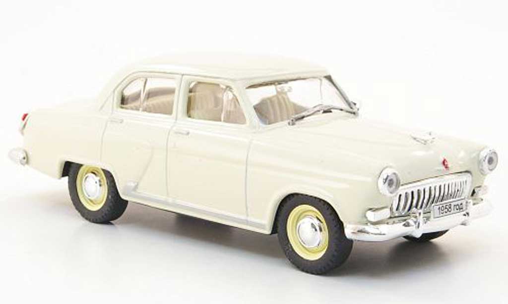 Gaz M21 1/43 Nash Avtoprom beige modelauto