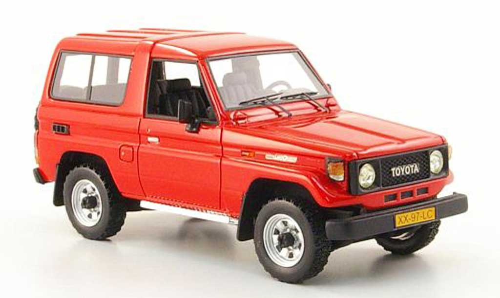 Toyota Land Cruiser 1/43 Neo LJ 70 rood 1986 modelauto