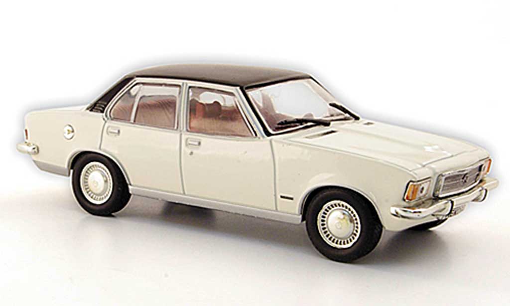 Opel Rekord 1/43 Hachette D 2100 Diesel wit/zwart (ohne Magazin) 1973 modelauto