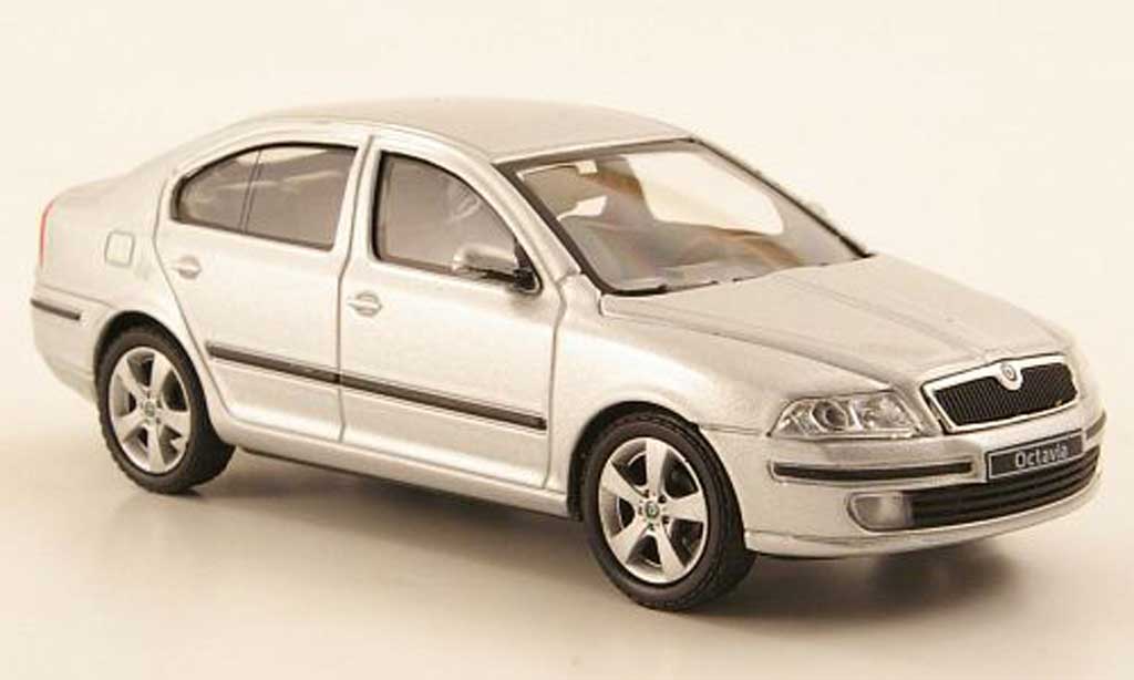 Skoda Octavia 1/43 Abrex Sedan grijs modelauto