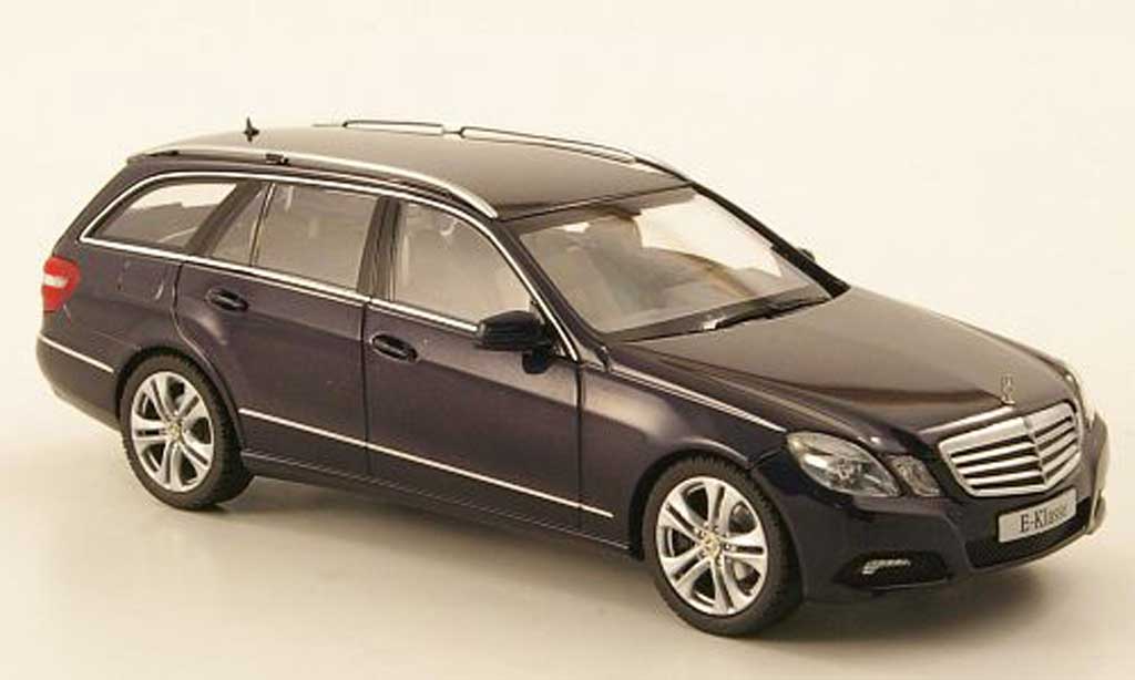Mercedes Classe E 1/43 Schuco T-Modell (S212) blauw 2009 modelauto