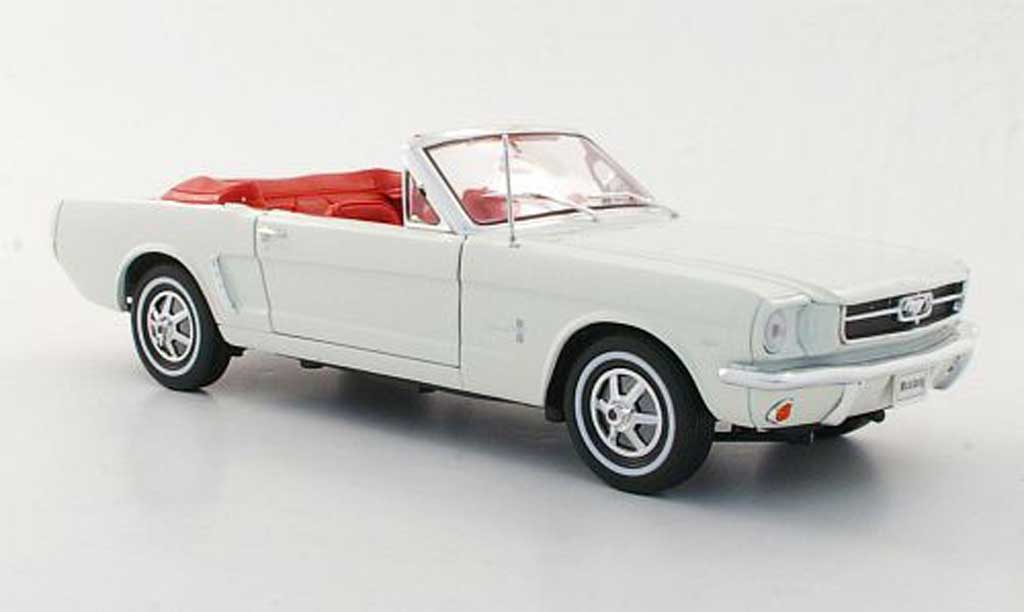 Ford Mustang 1964 1/18 Welly 1964 Cabriolet wit modelauto