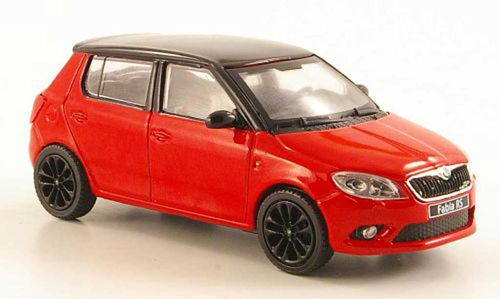 Skoda Fabia 1/43 Abrex rood mit zwartem Dach und Felgen 2010 modelauto