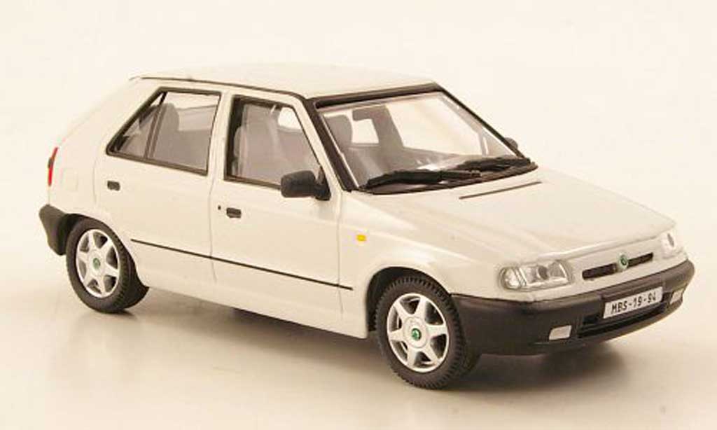 Skoda Felicia 1/43 Abrex wit 1994 modelauto