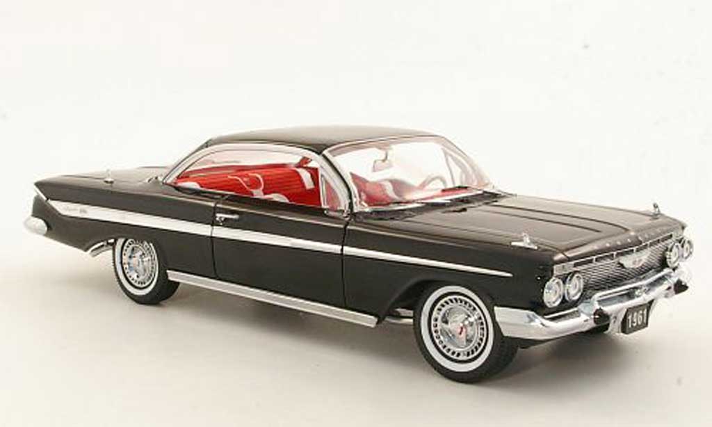 Chevrolet Impala 1961 1/18 Sun Star 1961 Sport Coupe zwart modelauto