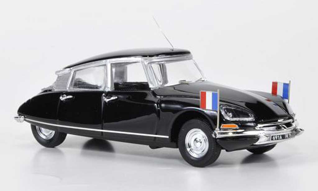 Citroen DS 21 1/43 Rio 21 President Valery Giscard d'Estaing 1974 modelauto