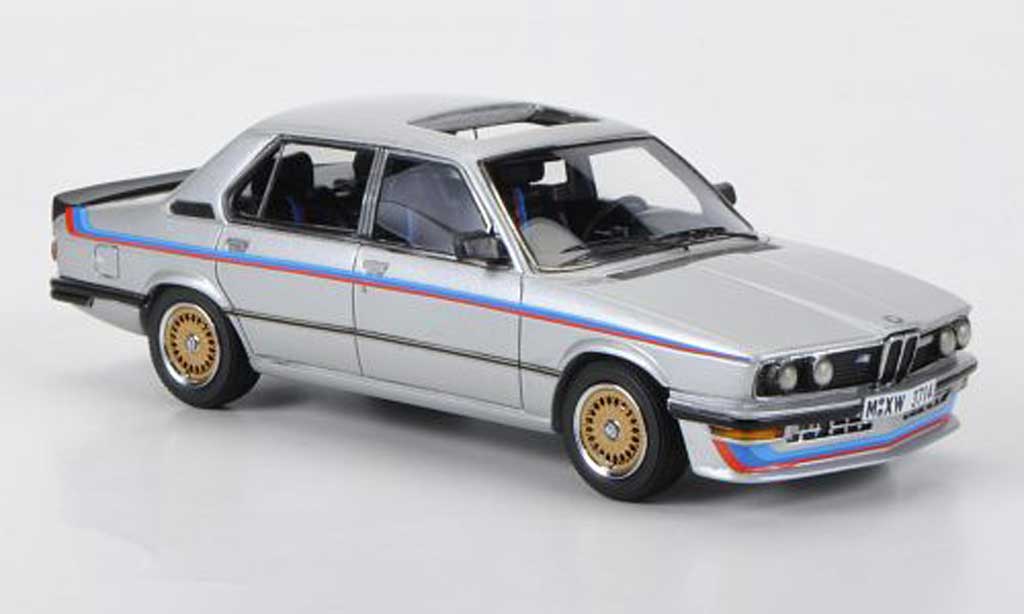 Bmw 535 M 1/43 Neo M i (E12) grijs avec Motorsport-Streifen 1978 modelauto