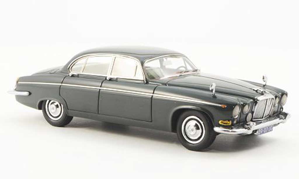 Jaguar 420 1/43 Neo G grun 1967 modelauto