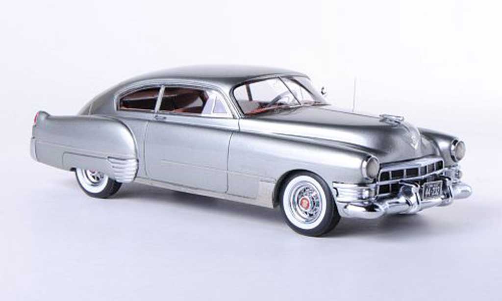 Cadillac Serie 62 1949 1/43 Neo 1949 Club Coupe Sedanet grijs modelauto