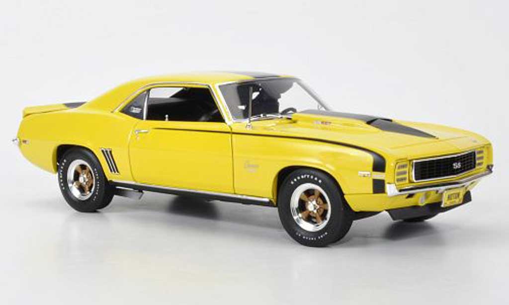 Chevrolet Camaro SS 1/18 Highway 61 SS 1969 427 Baldwin Motion geel/zwart modelauto