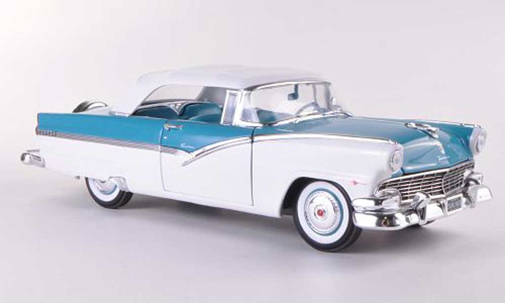 Ford Fairlane 1956 1/18 Ertl 1956 Sunliner blauw/wit modelauto