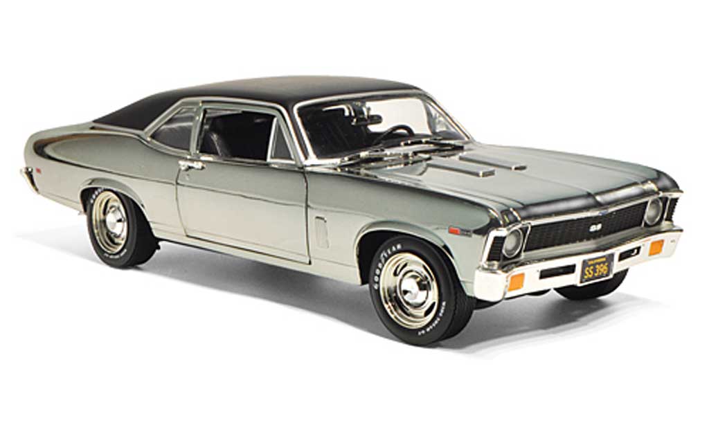 Chevrolet Nova 1969 1/18 Ertl 1969 SS 396 chrom/zwart modelauto