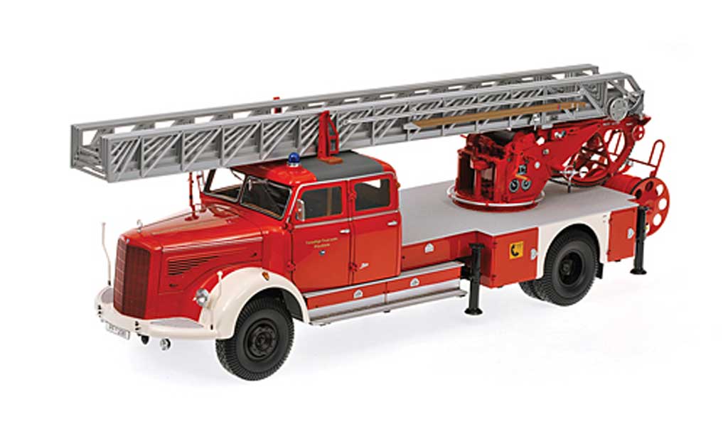 Mercedes L 6600 1/18 Minichamps DL30 Brandweer Pforzheim Drehleiter 1950 modelauto