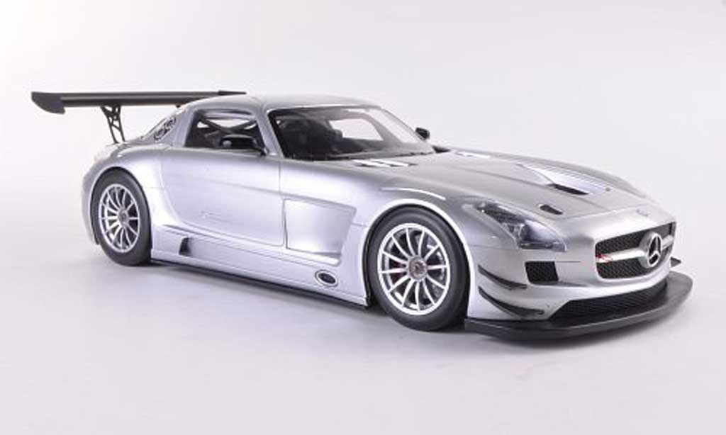 Mercedes SLS 1/18 Minichamps AMG GT3 grijs Plain Body Version 2011 modelauto