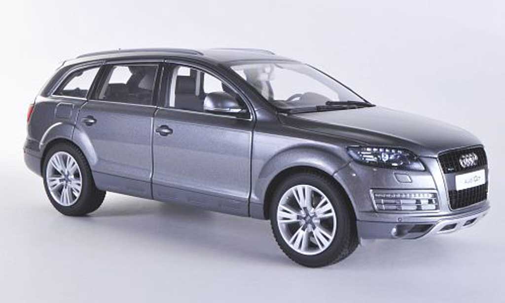 Audi Q7 1/18 Kyosho grijs 2009 modelauto