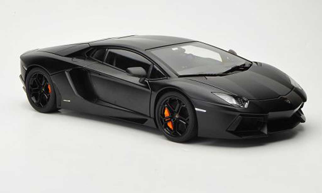 Lamborghini Aventador LP700-4 1/18 Autoart LP700-4 matt zwart 2011 modelauto