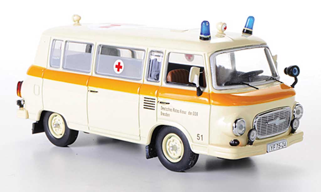 Barkas B1000 1/43 IST Models Krankentransport Deutsches roodes Kreuz der DDR 1963 modelauto