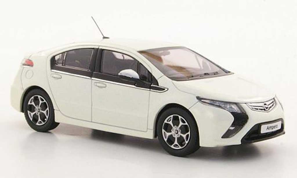 Opel Ampera 1/43 MotorArt wit 2011 modelauto