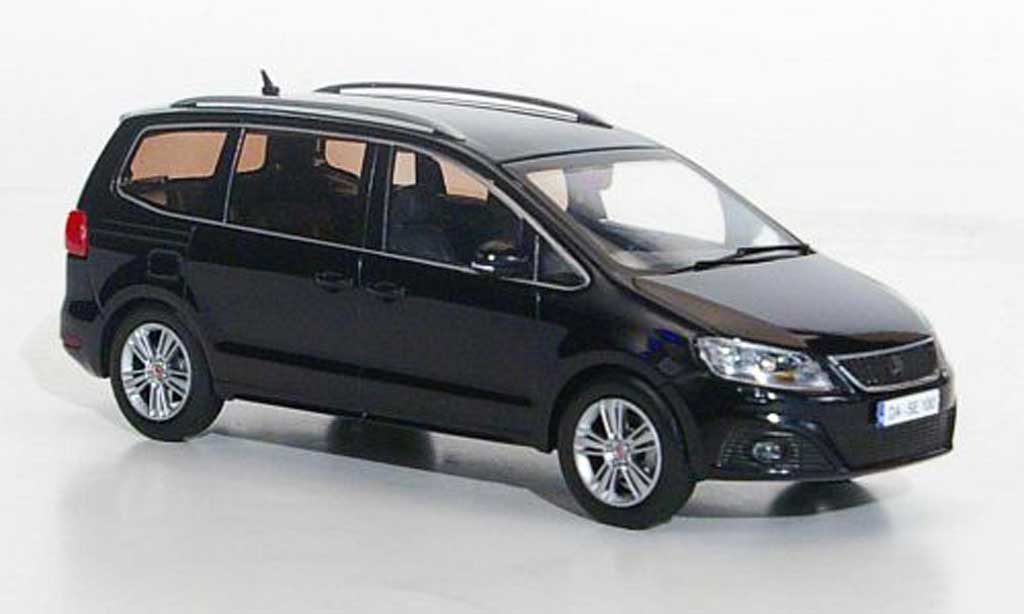 Seat Alhambra 1/43 Hachette zwart 2010 modelauto