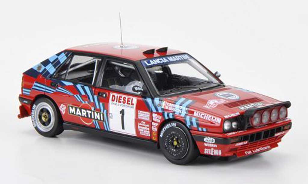 Lancia Delta HF Integrale 1/43 HPI HF Integrale 16V No.1 Martini M.Biasion / T.Siviero Nachtfahrversion Rally Sanremo 1989 modelauto