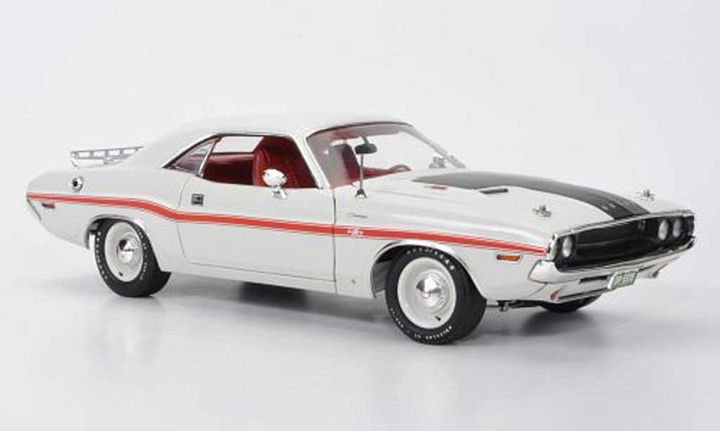 Dodge Challenger 1970 1/18 Highway 61 1970 R/T wit/matt zwart mit rooder Dekoration modelauto