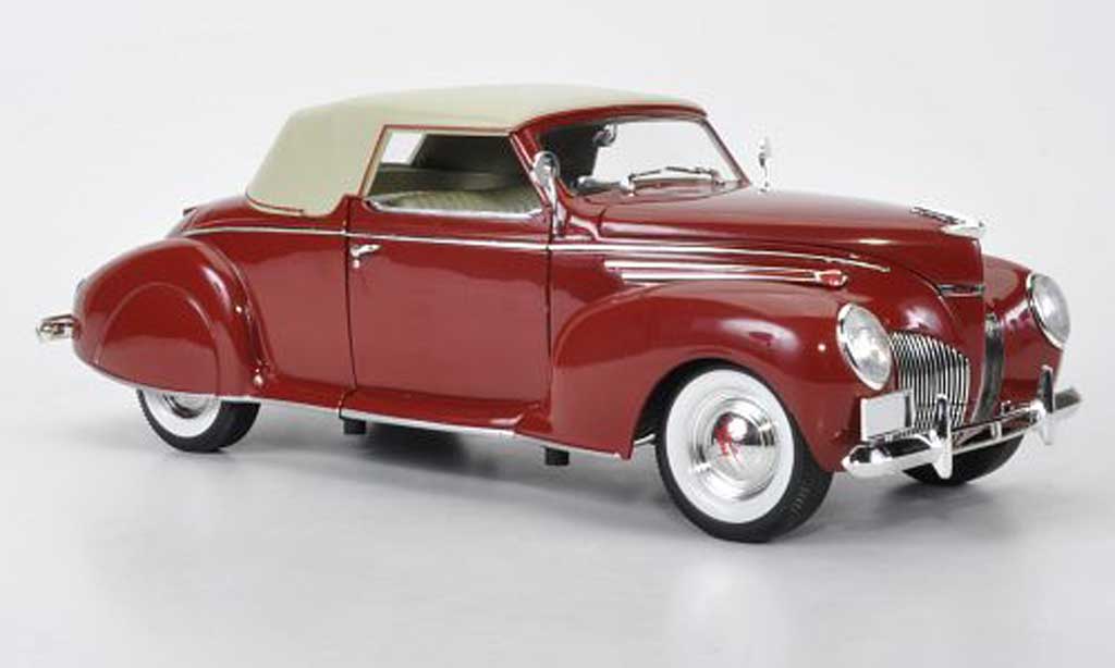 Lincoln Zephyr 1/18 Signature rood 1939 modelauto