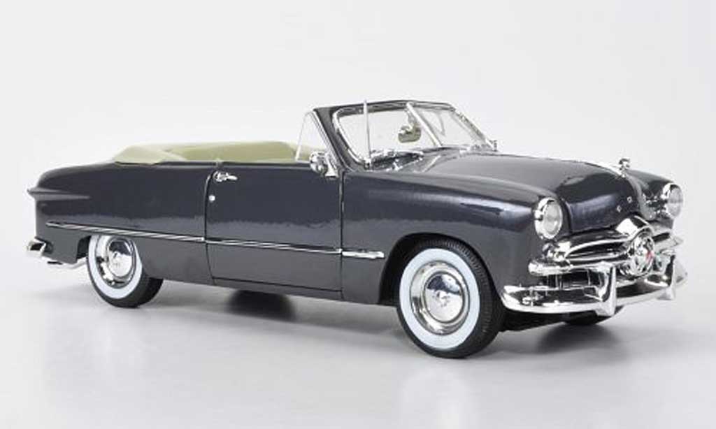 Ford 1949 1/18 Maisto Cabriolet offen grijs modelauto