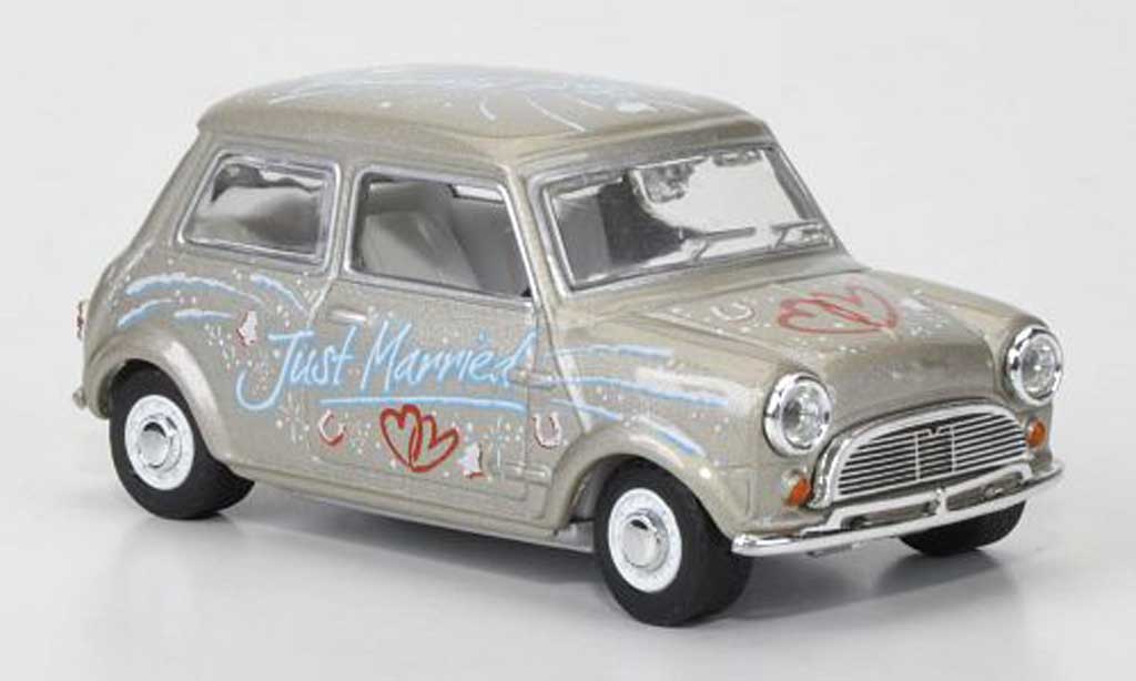 Austin Mini Cooper 1/43 Oxford Cooper Just Married 1966 modelauto
