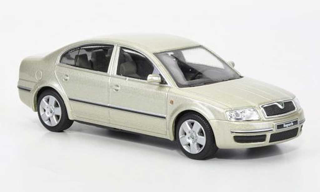Skoda Superb 1/43 Abrex beige modelauto