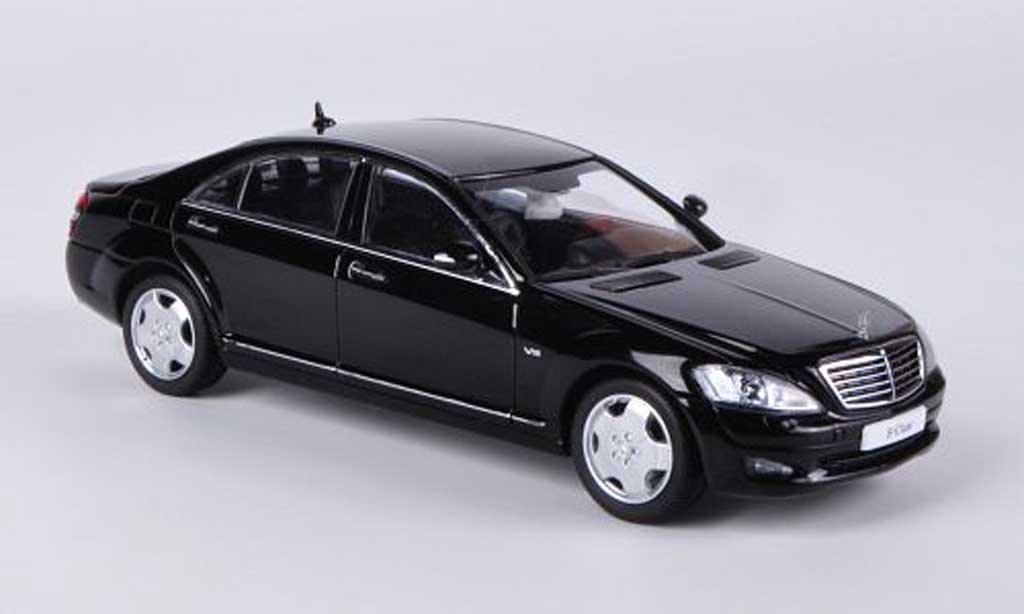Mercedes Classe S 1/43 Kyosho Langversion (V221) zwart modelauto