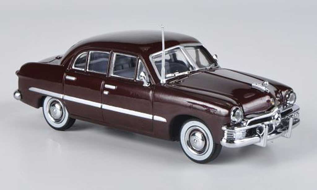 Ford Custom 1949 1/43 American Heritage Models 1949 4-portes Sedan bruin modelauto