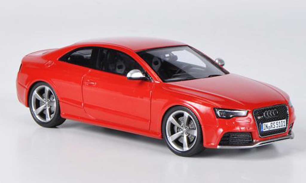 Audi RS5 1/43 Spark coupe rood 2012 modelauto